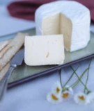 Image of cheese on a cutting board from Nicasio Valley Cheese Company