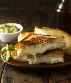 Photo of a grilled cheese sandwich made with Rumiano Organic Cheddar